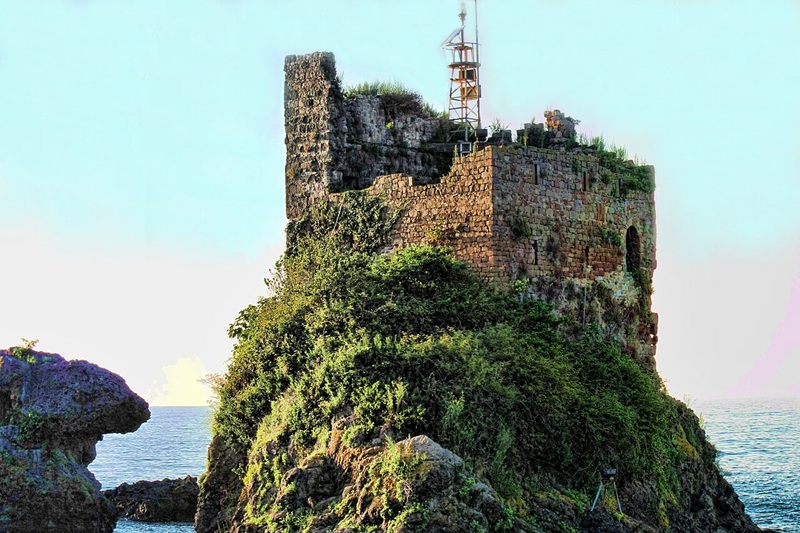 Kız Kulesi Rize Pazar